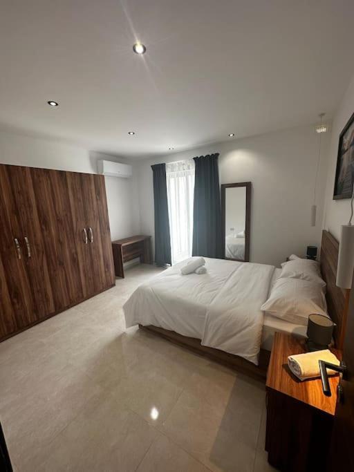 Апартаменты Duplex Penthouse In Gzira Sleeps 6 Экстерьер фото