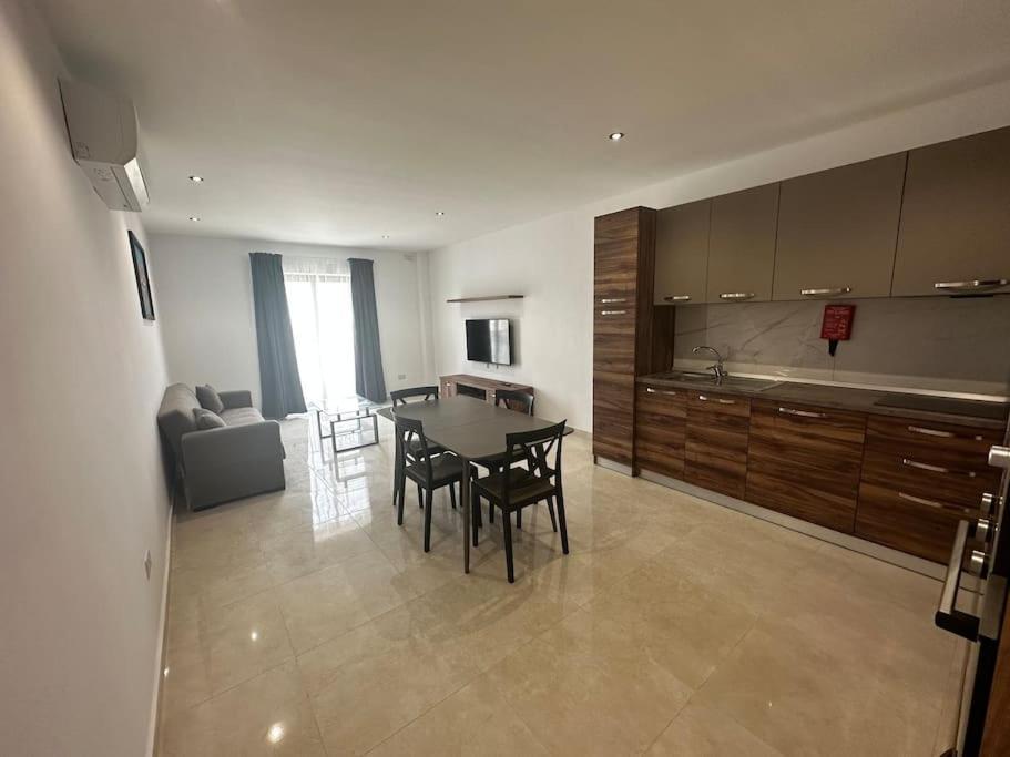 Апартаменты Duplex Penthouse In Gzira Sleeps 6 Экстерьер фото