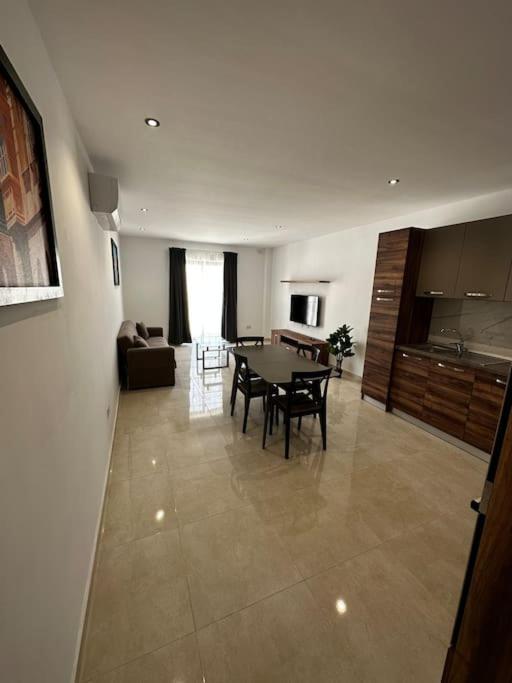 Апартаменты Duplex Penthouse In Gzira Sleeps 6 Экстерьер фото
